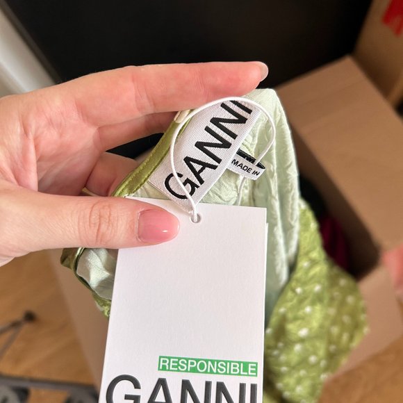 NWT Ganni Satin V-Neck Maxi Dress Sz 38 Going Green Cut-out Shoulder Front Slit - Picture 3 of 12